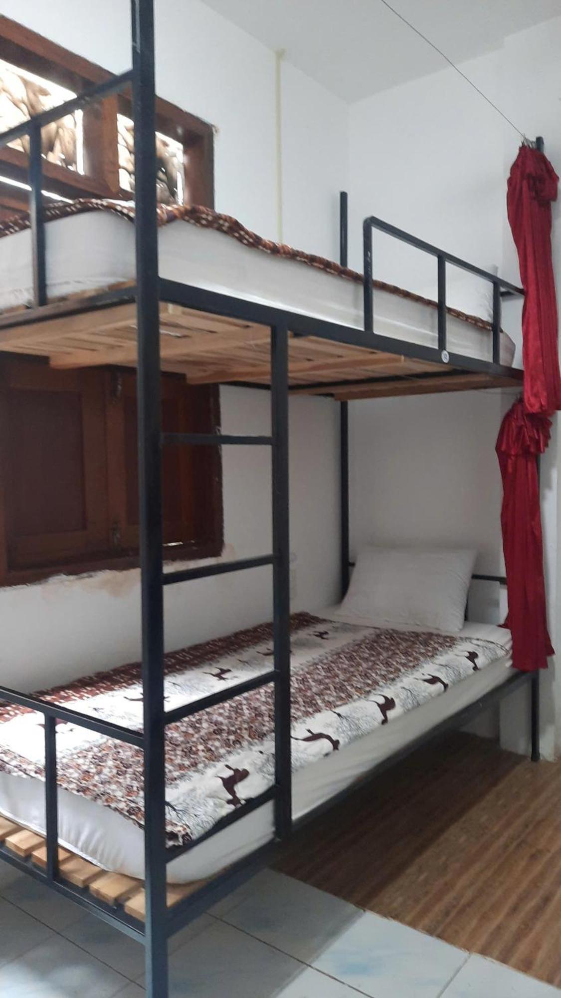 Aurora Backpackers Hostel Luang Prabang Extérieur photo