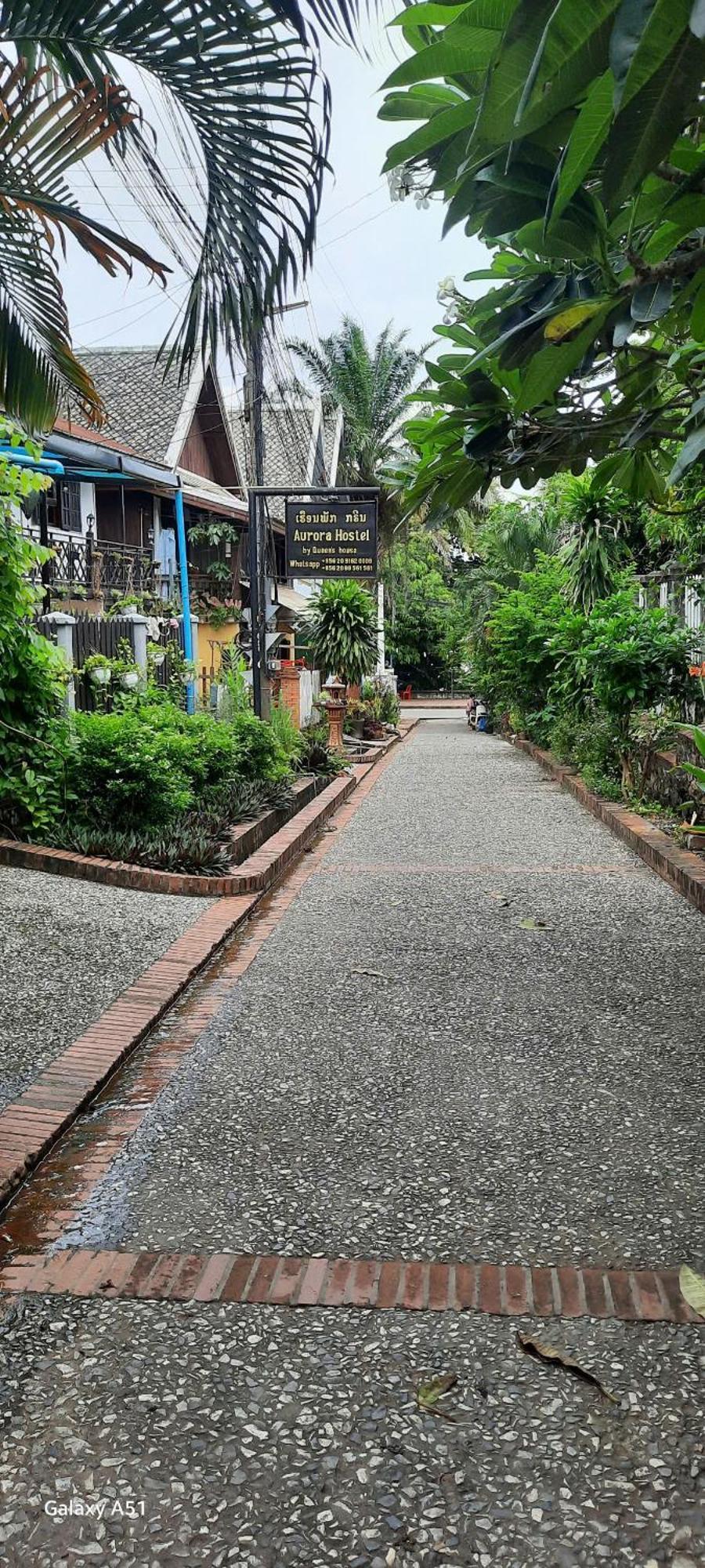 Aurora Backpackers Hostel Luang Prabang Extérieur photo