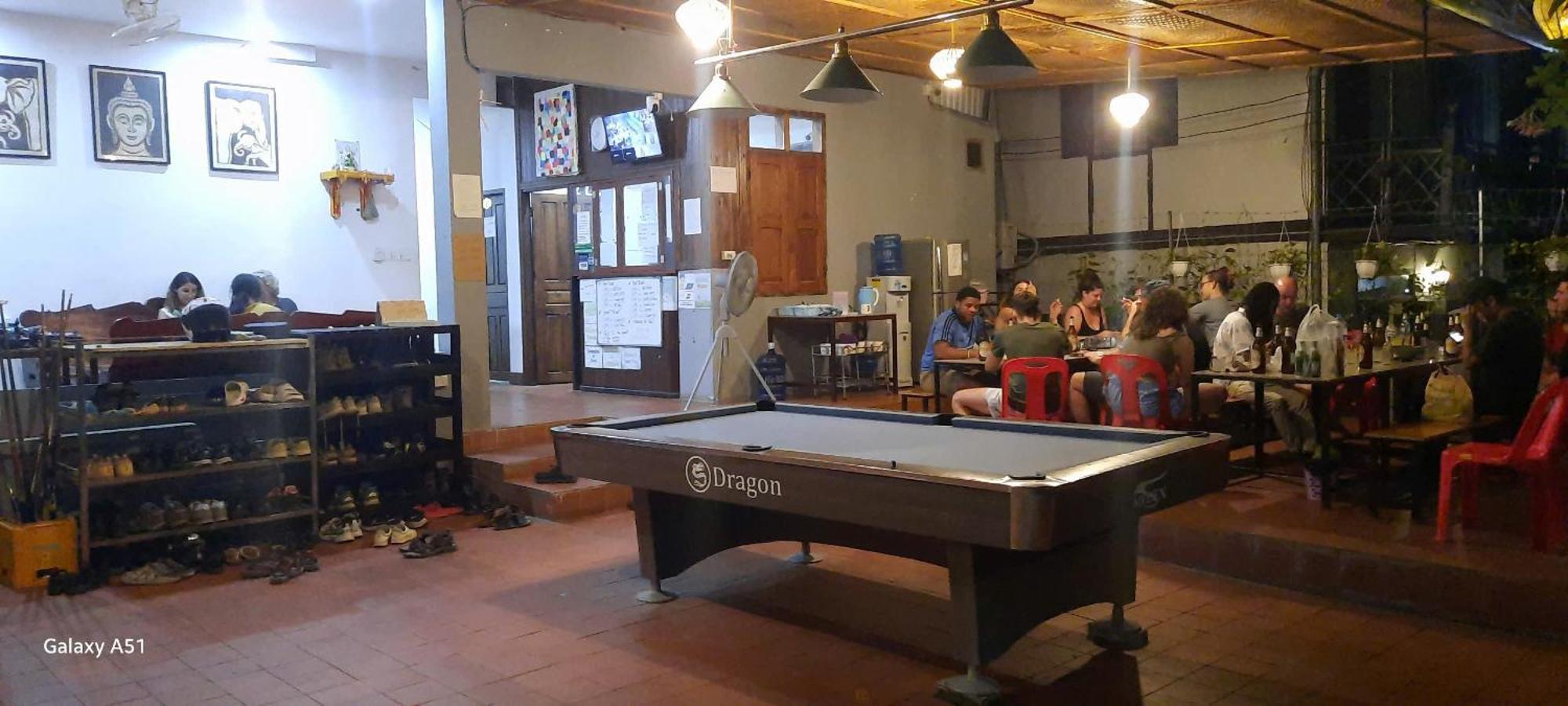 Aurora Backpackers Hostel Luang Prabang Extérieur photo